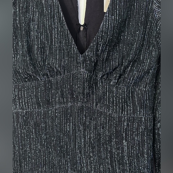 NWT Morgan shimmer knit jumpsuit from Francesca’s, size M - Picture 9 of 10